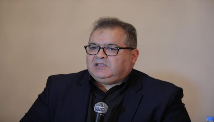  عثمان تزغارت الباحث