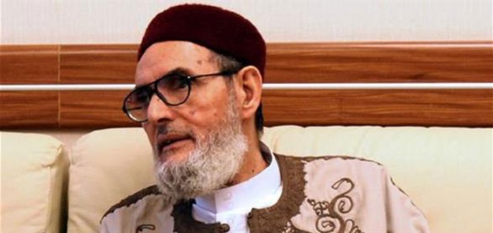 مختلون وخونة.. الغرياني