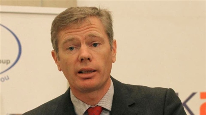 العزلة الدولية تدفع