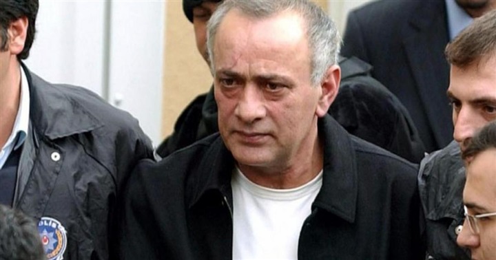  زعيم المافيا علاء