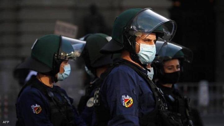 سويسرا المطعونة بسكين