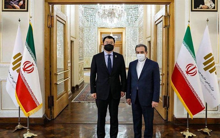 الملالي القرصان..