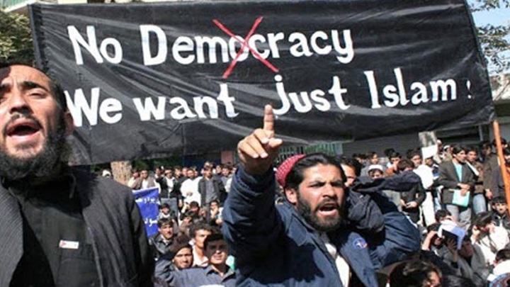 في ذكرى الثورة..