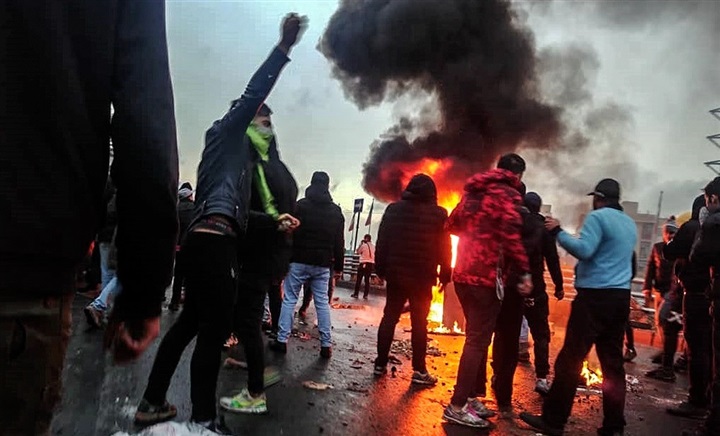 الموت للديكتاتور..