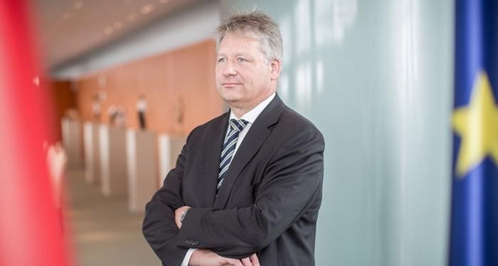 برونو كال رئيس الجهاز