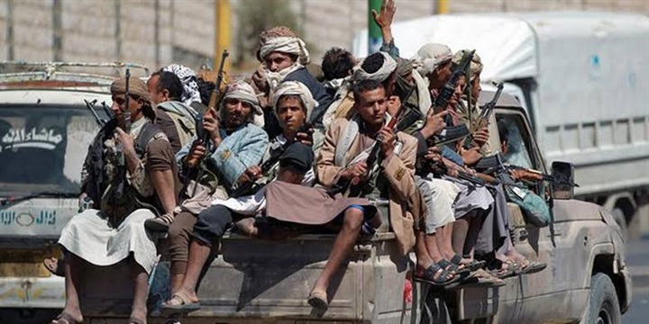 الشعارات تهز عرش