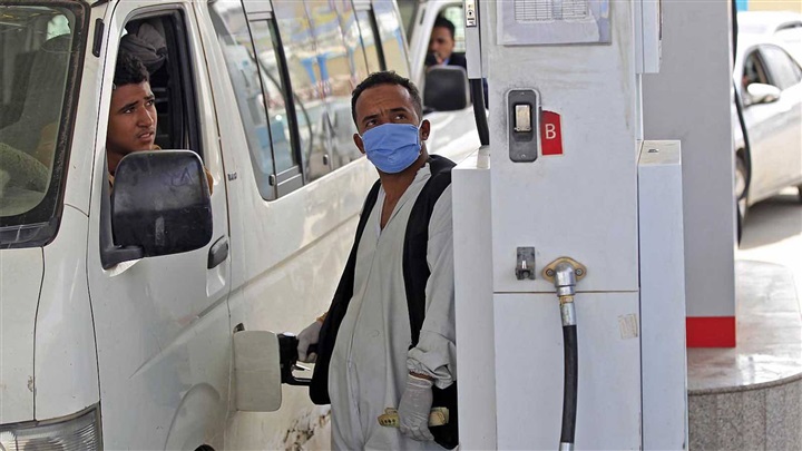 الحوثي يضيق الخناق