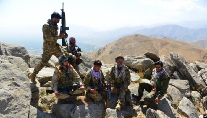 معارك ضارية بين طالبان